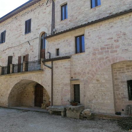 Assisi Hus Stanza Tripla In Appartamento Exterior foto