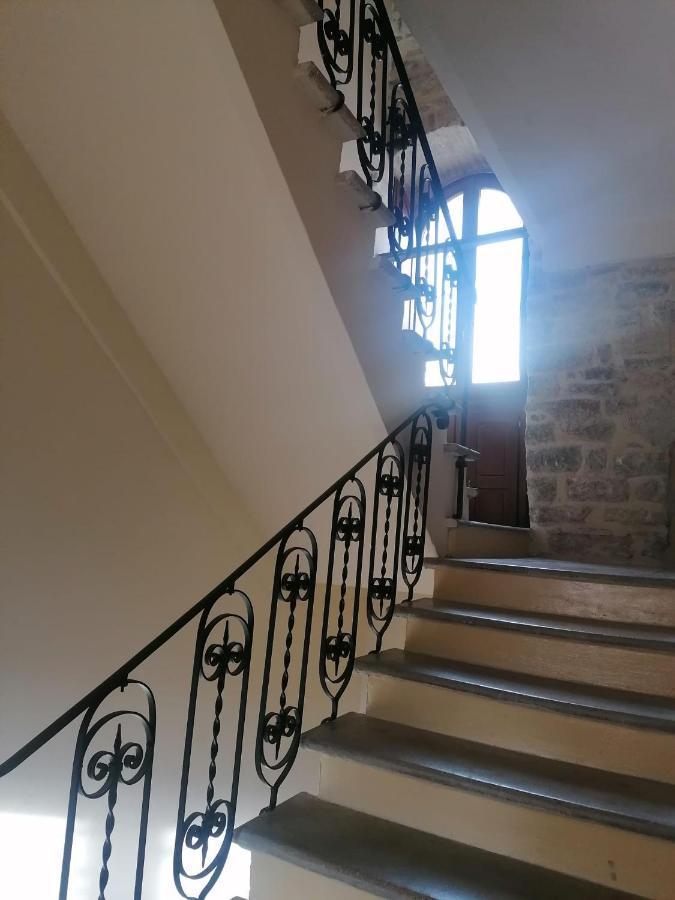Assisi Hus Stanza Tripla In Appartamento Exterior foto